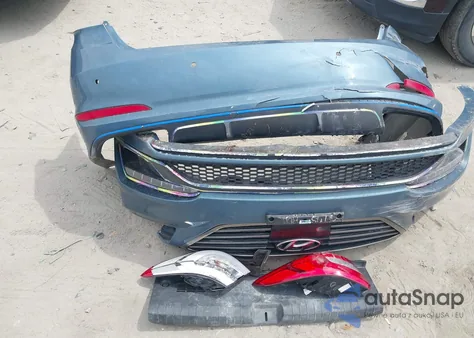 2015 Hyundai Sonata Sport 2.0T z USA, uszkodzony, nr VIN 5NPE34ABXFH059623